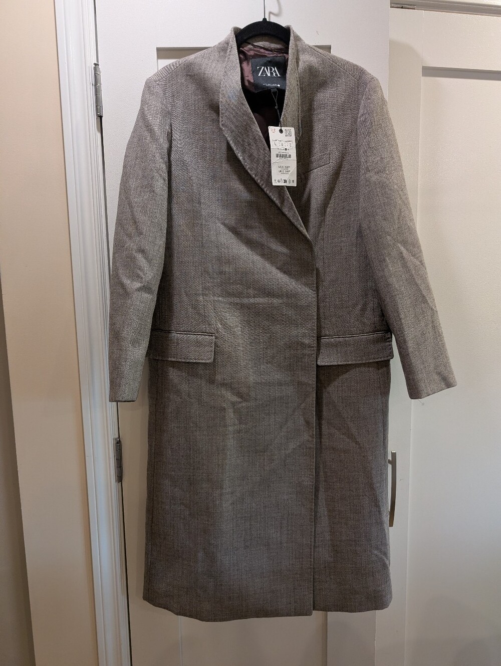 NWT 100% Wool  ZARA ZW COLLECTION COAT,L